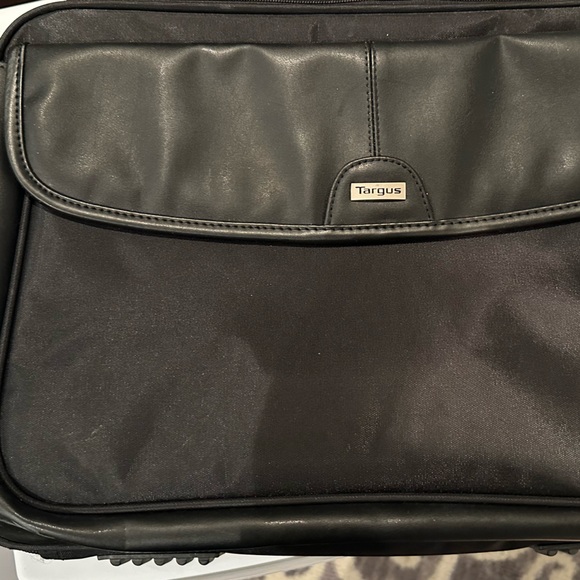 Targus nylon laptop case - Picture 3 of 9